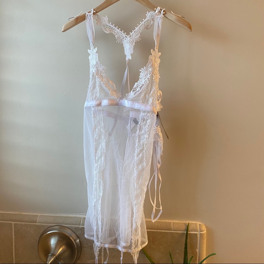 NWT Lace Babydoll with Tulle & G-String - Size L